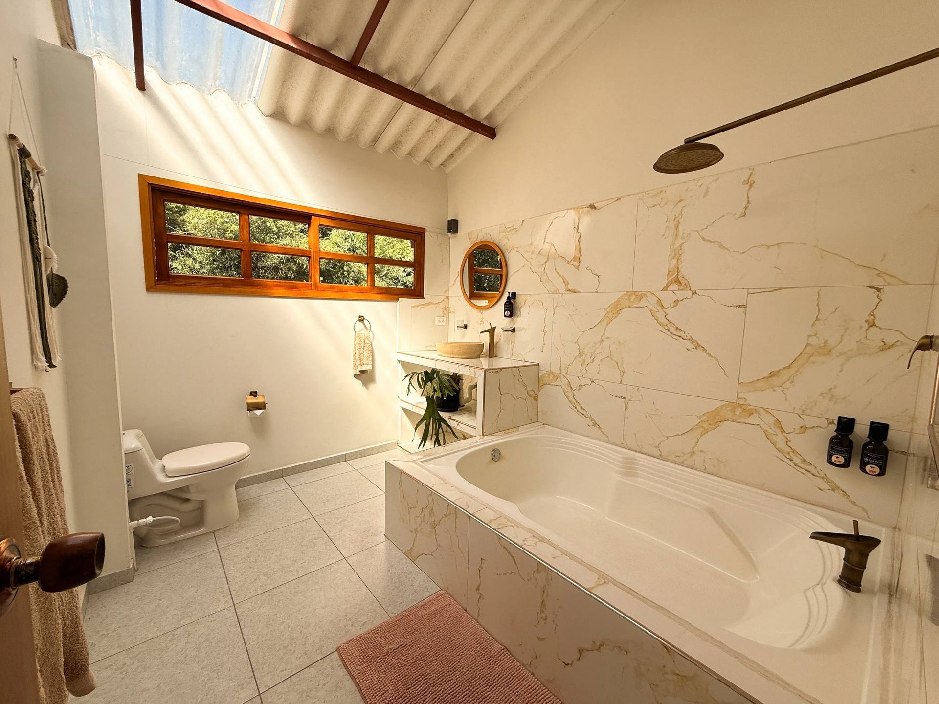 Detail of the Queen Suite at El Nido Andino, boutique hotel and coffee farm in La Mesa