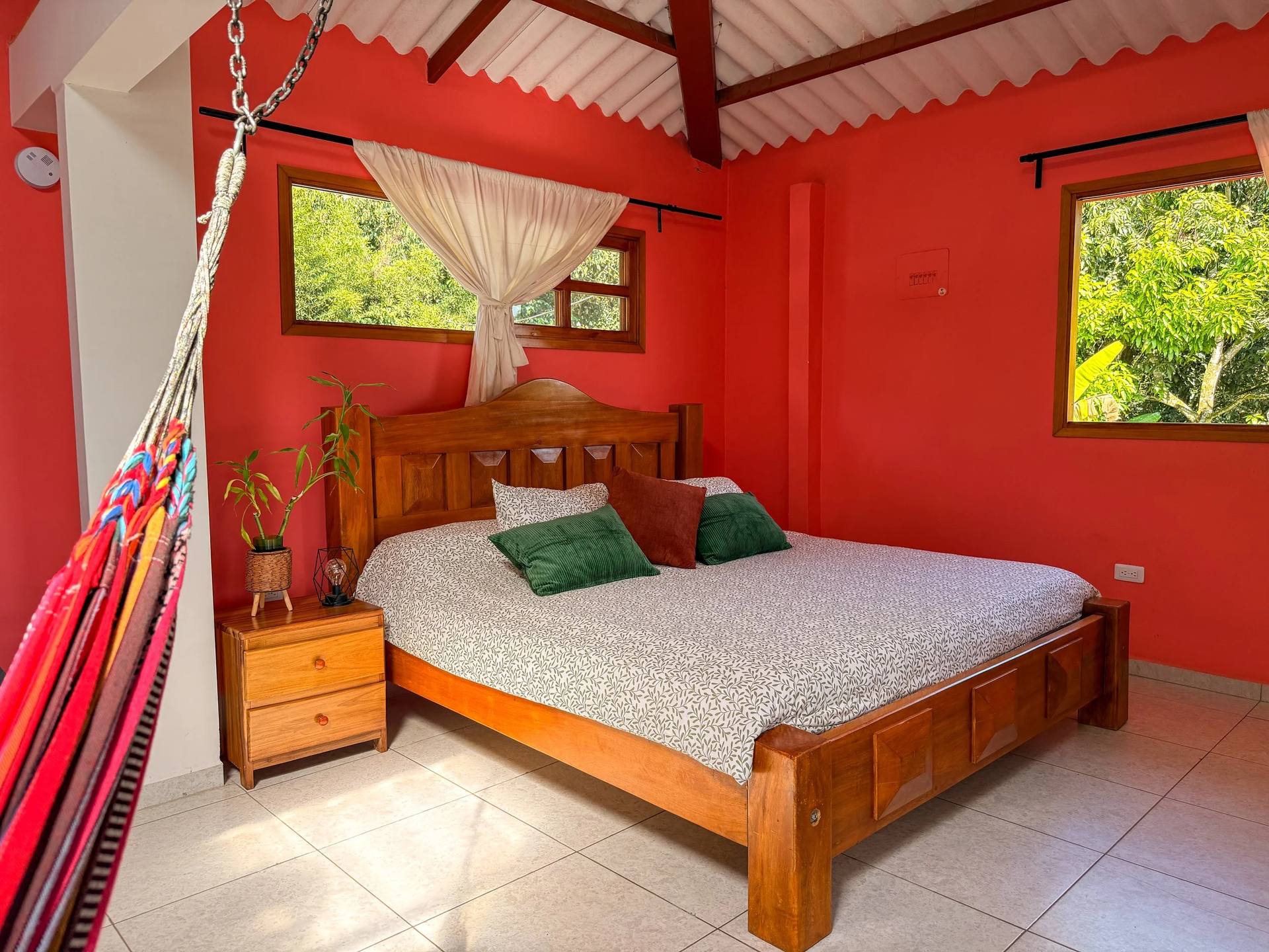 Detail of the King Suite at El Nido Andino, boutique hotel in La Mesa, Cundinamarca, near Bogotá